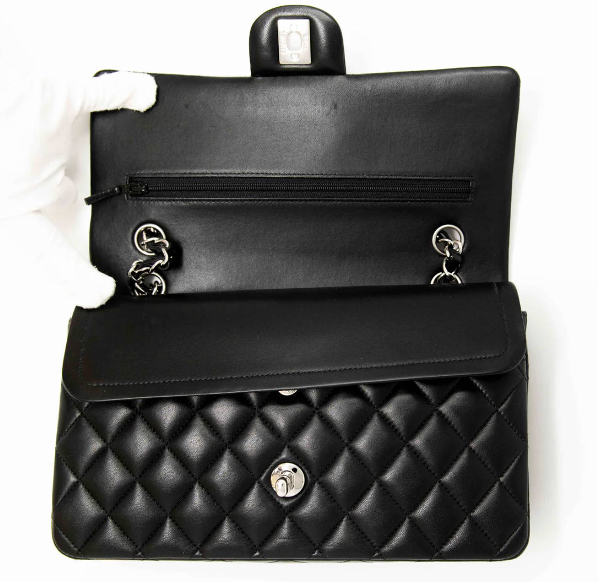 CHANEL Classic Flap Handbag 