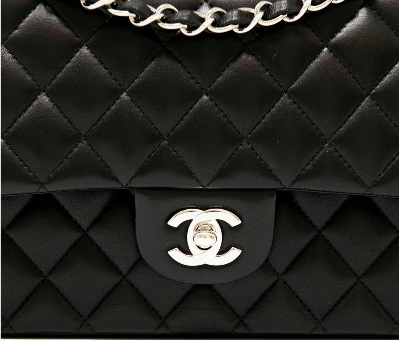 CHANEL Classic Flap Handbag 