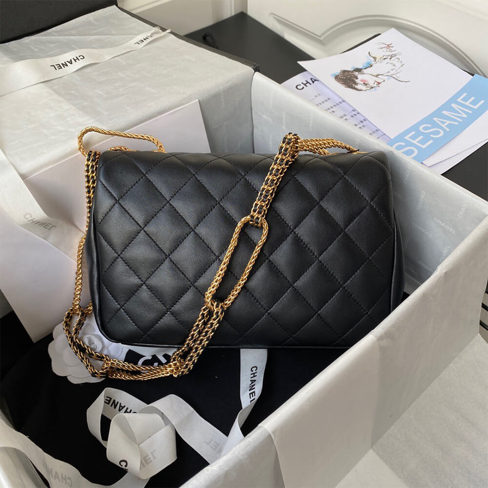 CHANEL FLAP BAG 