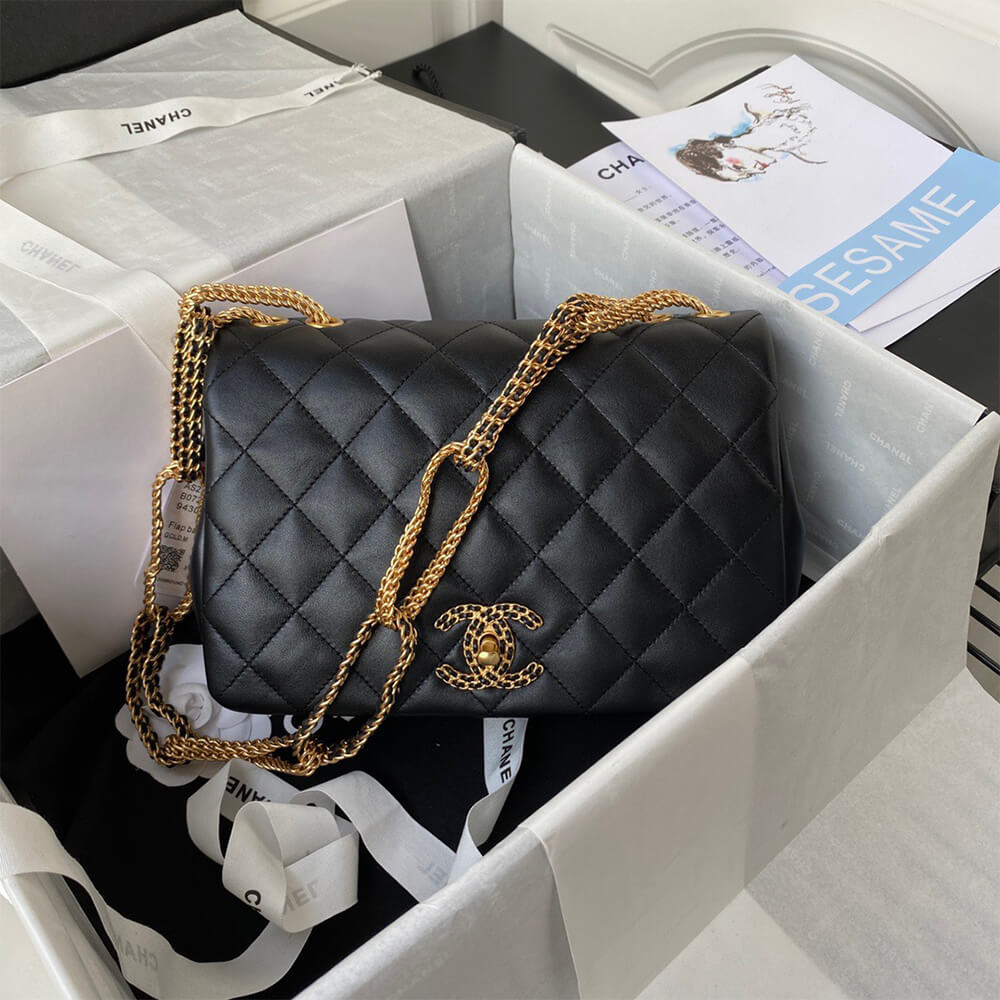 CHANEL FLAP BAG 