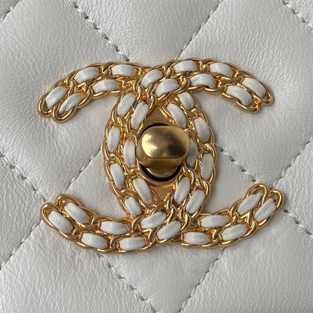 CHANEL FLAP BAG 