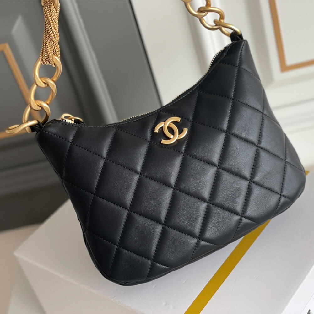 CHANEL HOBO HANDBAG 