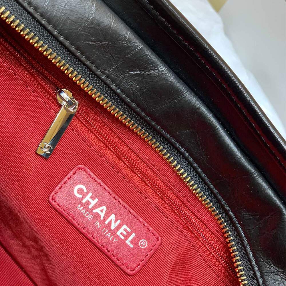 CHANEL’S GABRIELLE HOBO HANDBAG 