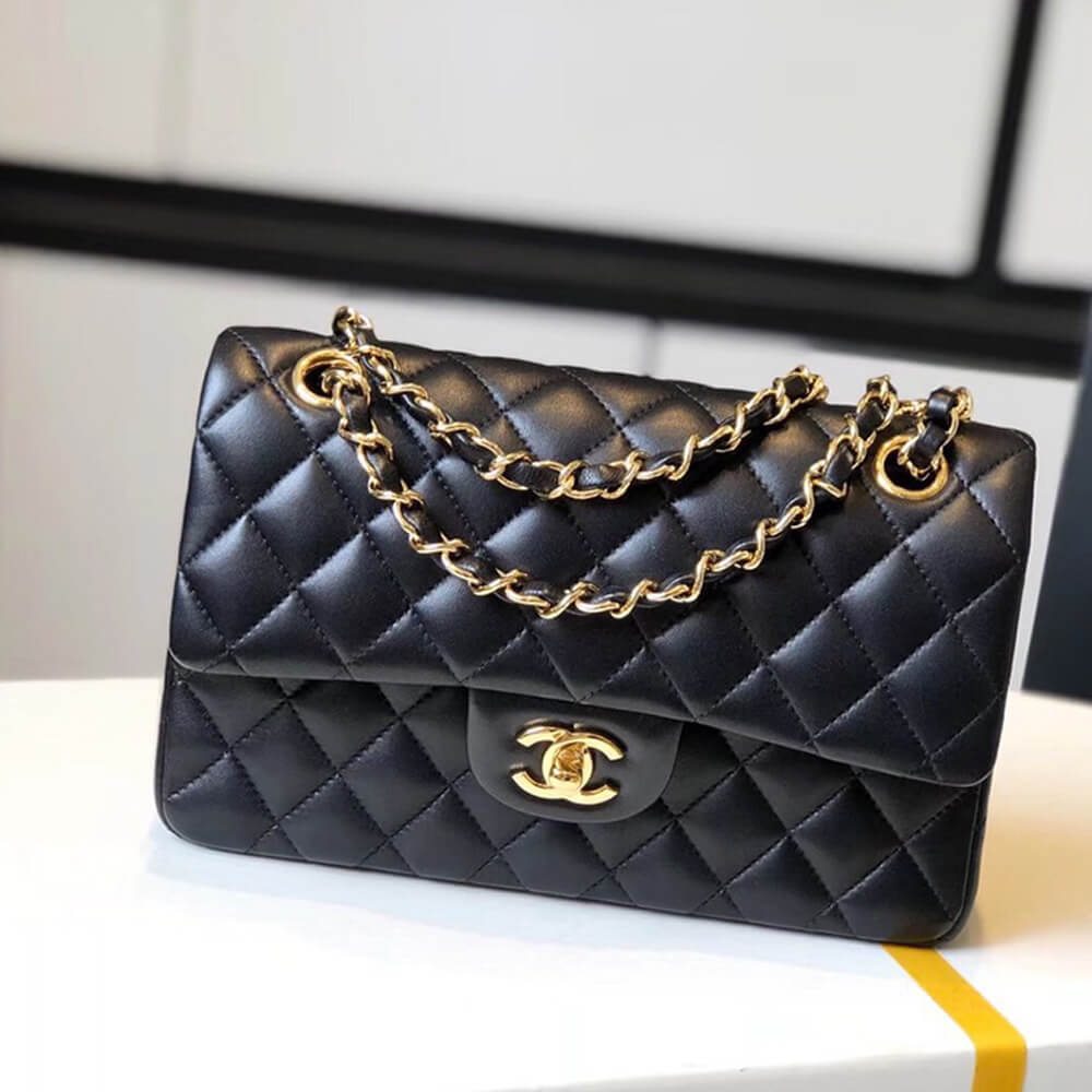 Chanel SMALL CLASSIC HANDBAG A01113 B06449 94305