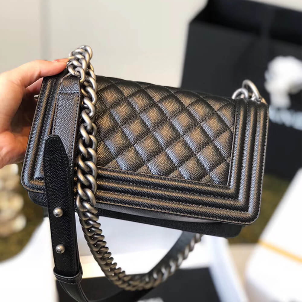 SMALL BOY CHANEL HANDBAG A67085 Y09953 94305