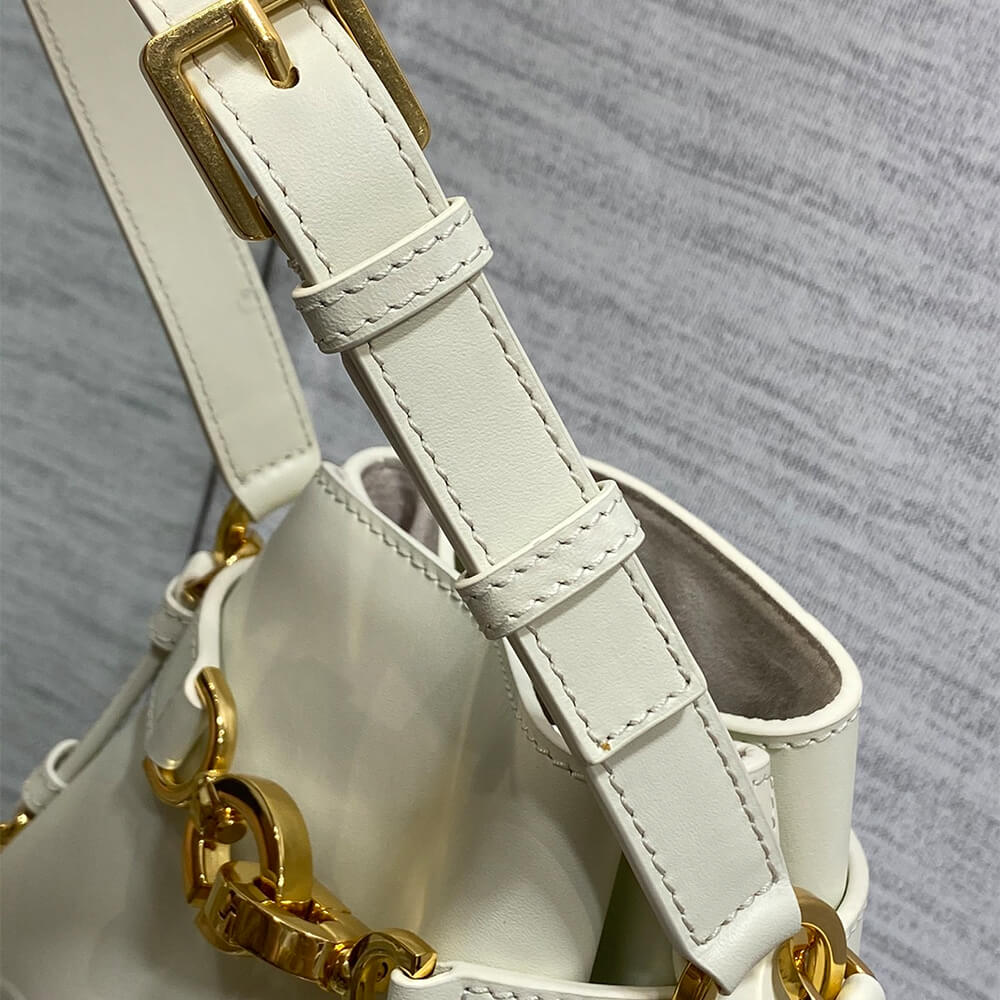 Medium C’est Dior Bag M2271