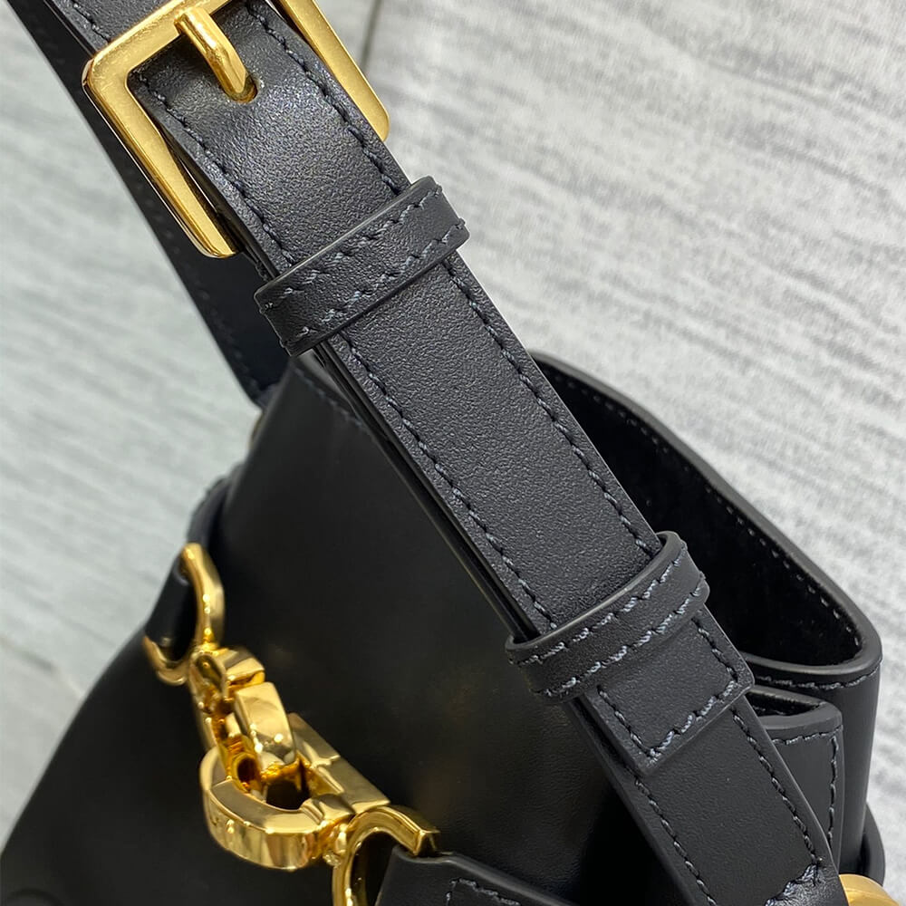 Medium C’est Dior Bag M2271