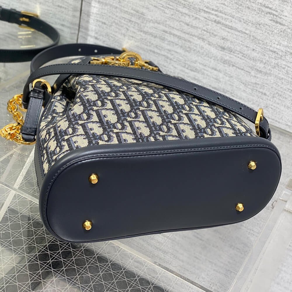 Medium C’est Dior Bag M2271