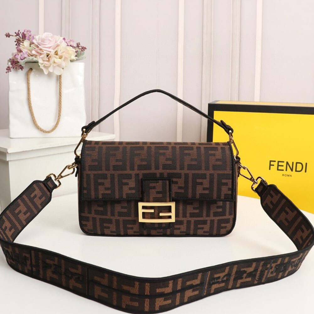 FENDI Classic Baguette