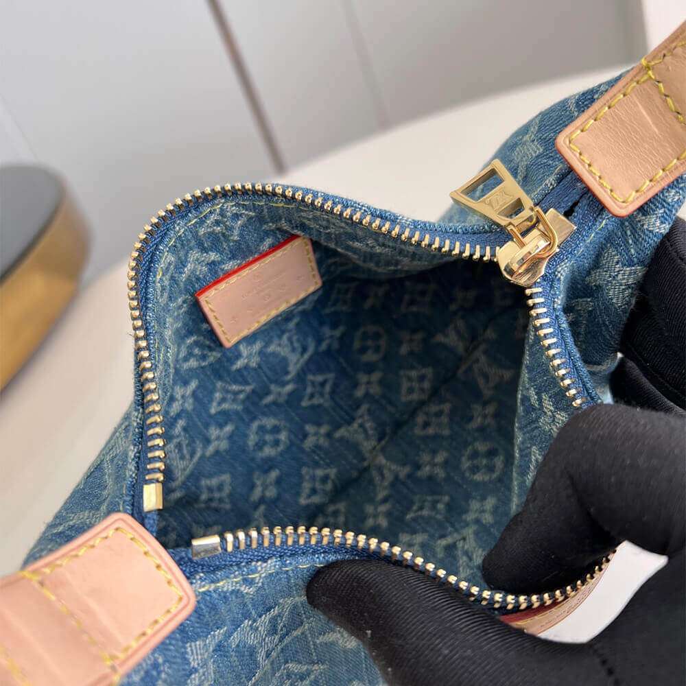 LV Hills Pochette M82949