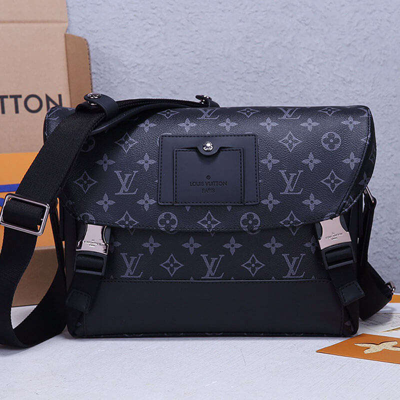 LV Messenger PM Voyager Bag M40511