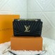 LV NEW WAVE CHAIN BAG M58552