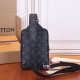 LV OUTDOOR SLINGBAG M30741