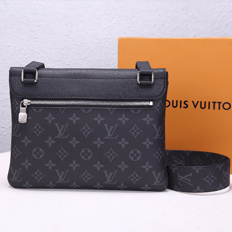 LV Outdoor Flap Messenger M30413