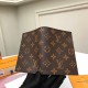 LV PASSPORT COVER 