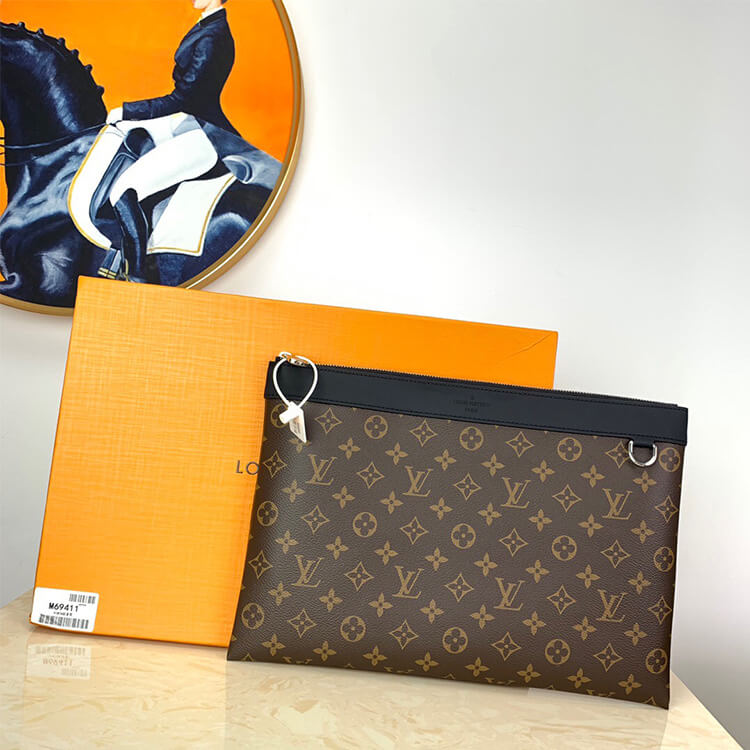 LV Pochette Discovery GM M69411