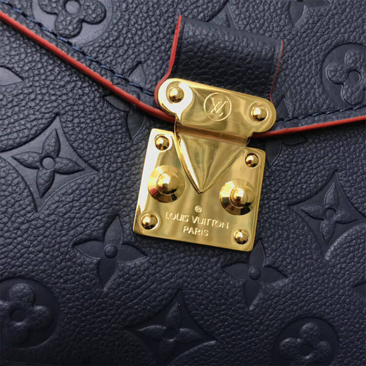 LV Pochette Metis Handbag M44018