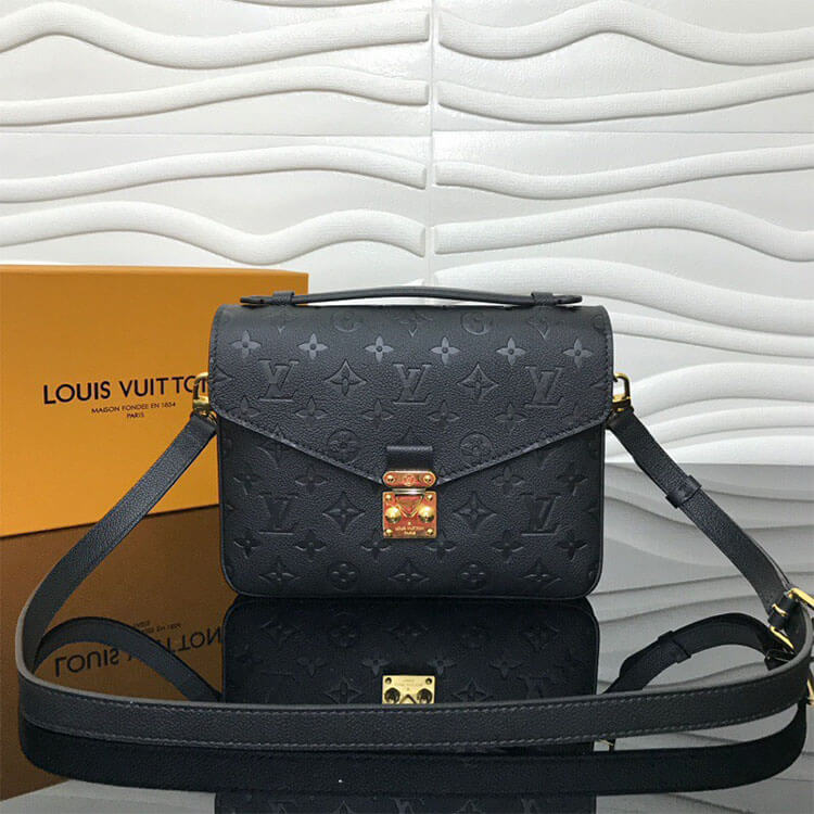 LV Pochette Metis Handbag M45152