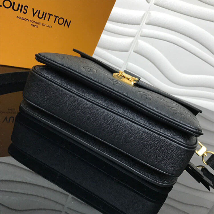 LV Pochette Metis Handbag M45152