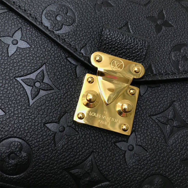 LV Pochette Metis Handbag M45152