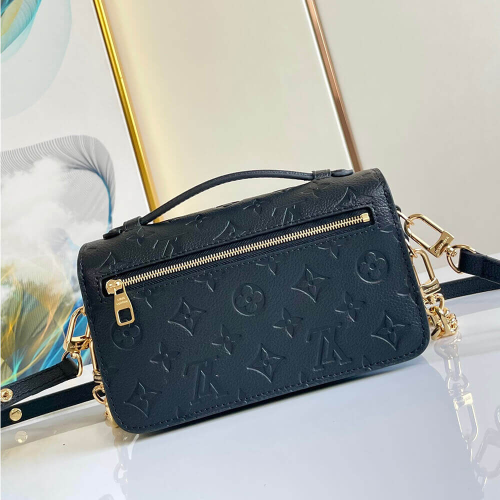 LV Pochette Métis East West M46595