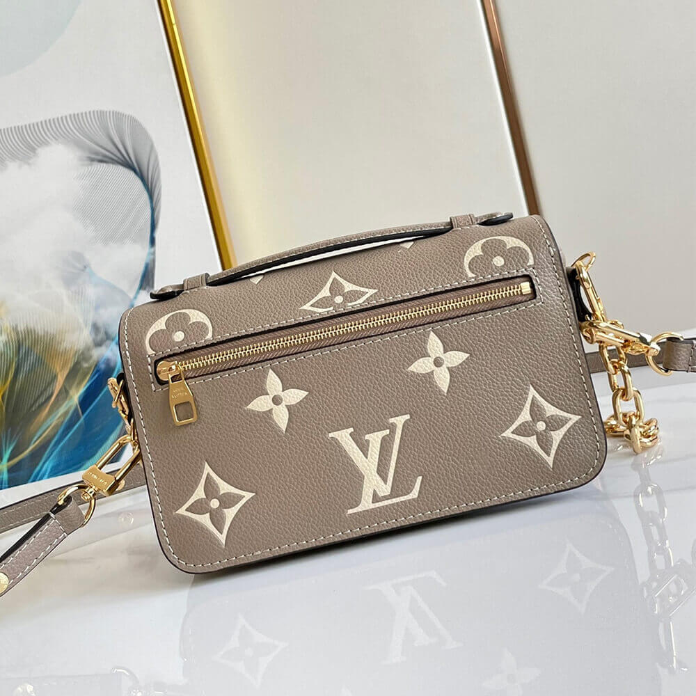 LV Pochette Métis East West M23081