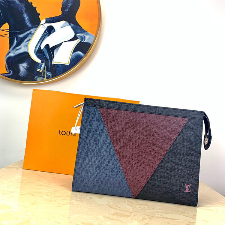 LV Pochette Voyage MM M30718