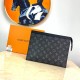 LV Pochette Voyage MM M61692