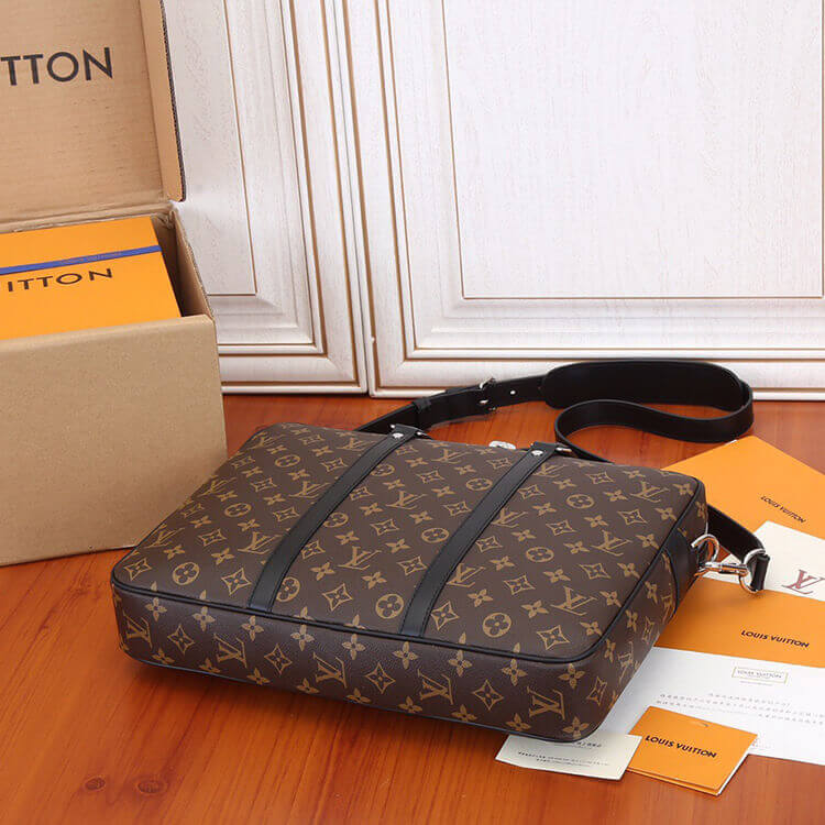 LV Porte-Documents Voyage PM M52005