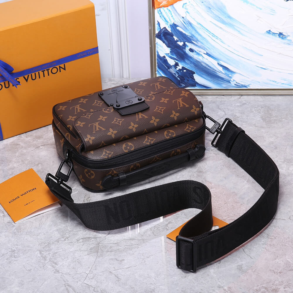 LV S LOCK MESSENGER M45806