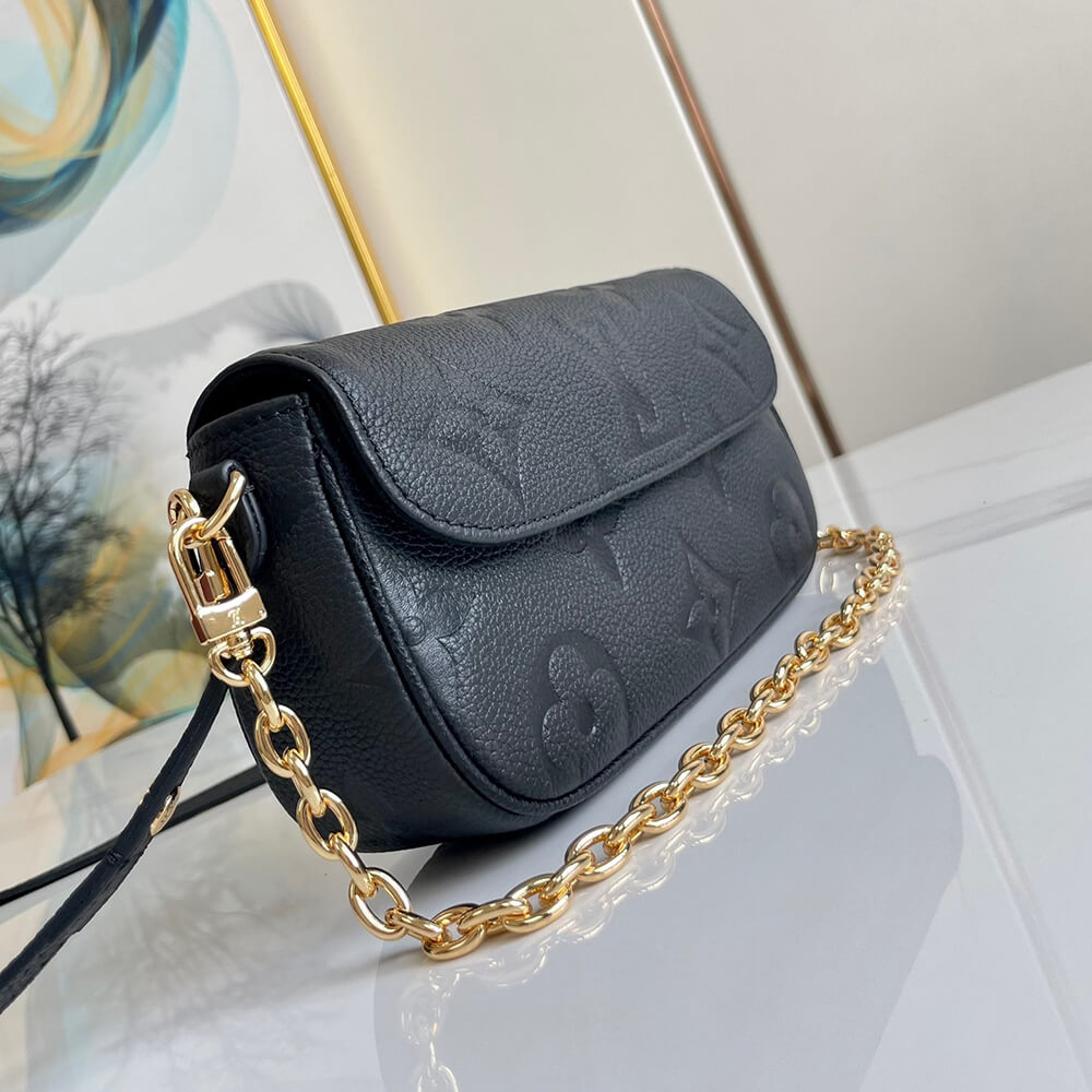 LV Wallet On Chain Ivy M82154