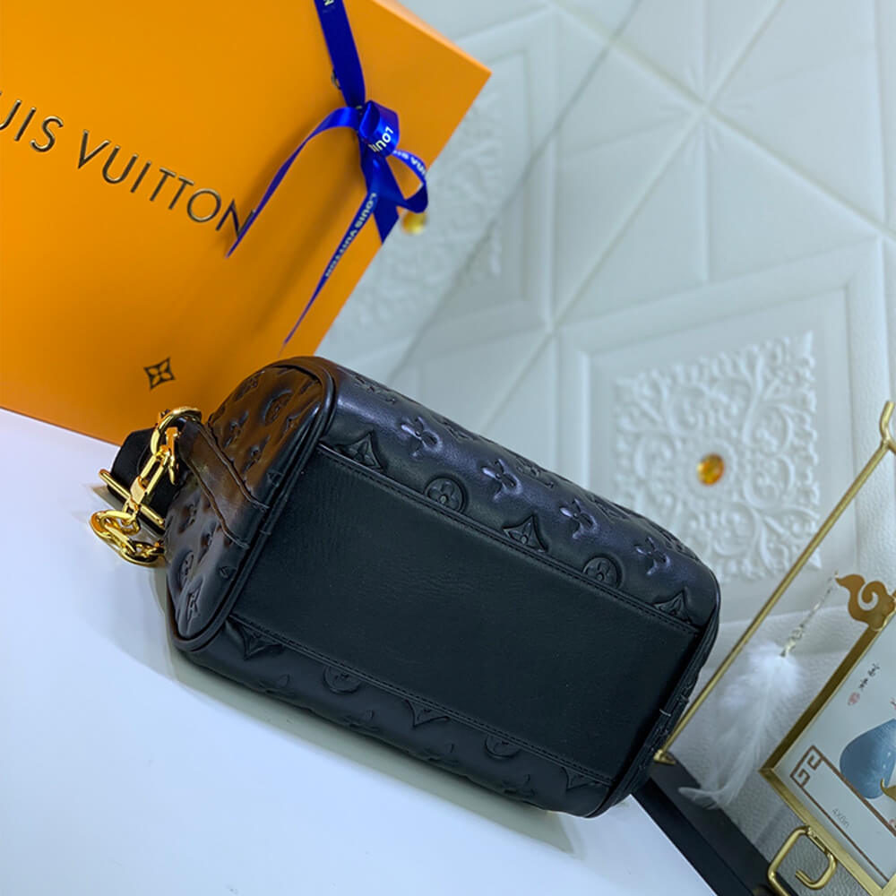 Louis Vuitton SPEEDY BANDOULIERE 22 M58631