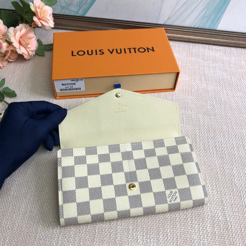 Louis Vuitton Sarah Wallet 